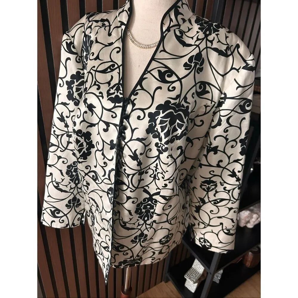 JS Collections Black and White Blazer with Baroque Pattern size 14 silk blazer